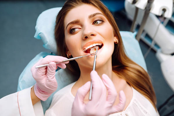 Can A General Dentist Perform Oral Surgery?